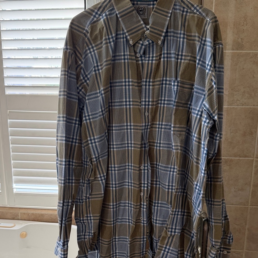 Cinch Men's Plaid Button-Down Shirt in Blue and Brown
